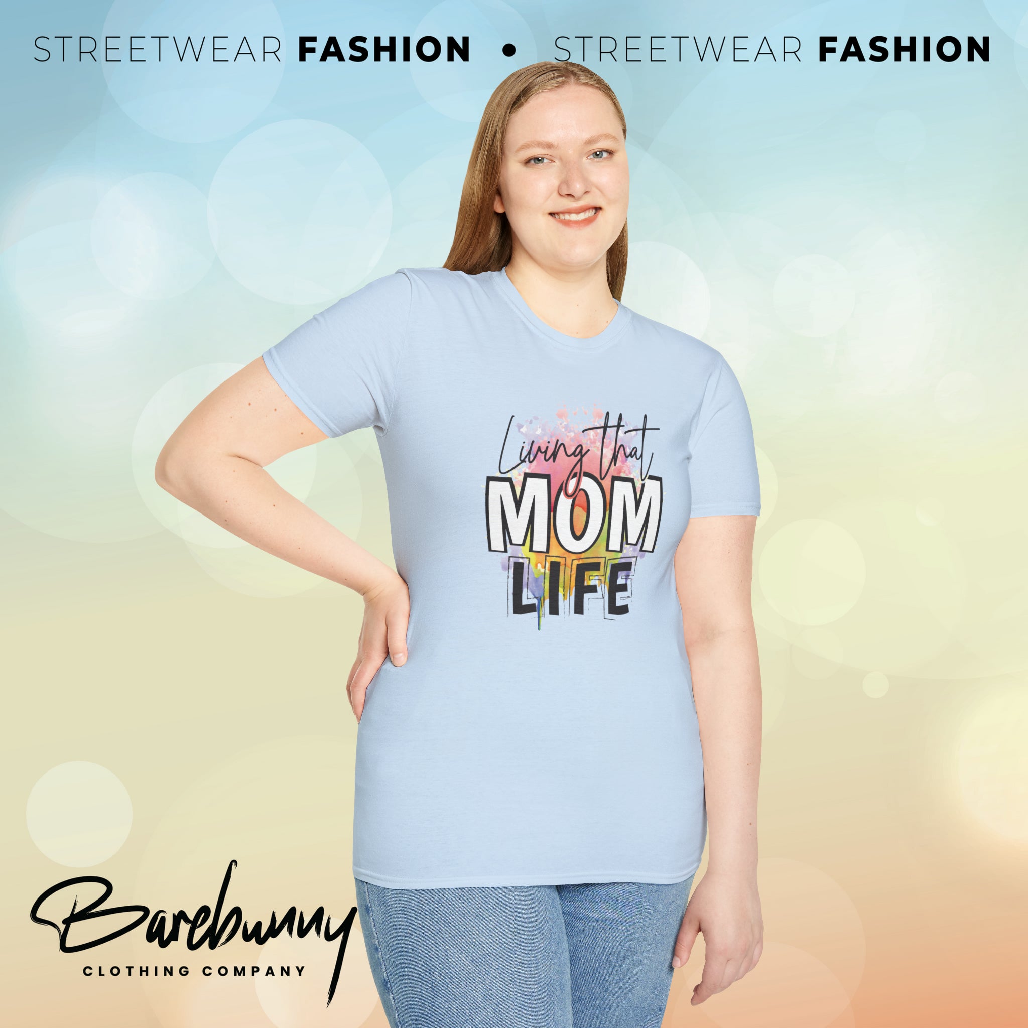 Living that mom life - Unisex Softstyle T-Shirt (DTF)
